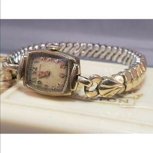 For sale is this lovely womens vintage Hamilton watch.